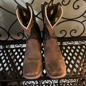 Childrens cowboy boots size 2.5
